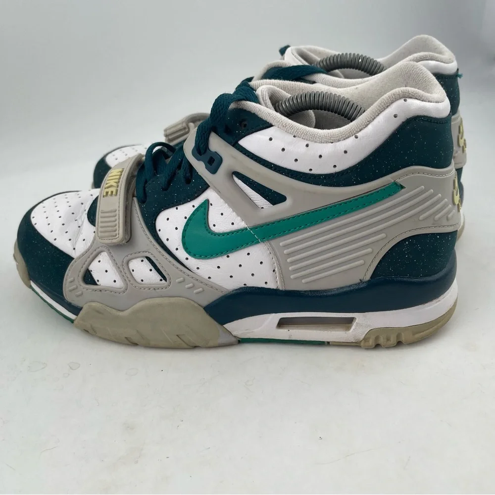 Nike Men’s Air Trainer 3 White Midnight Turquoise Basketball Shoes - Size 9